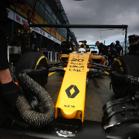 Magnussen backs Friday outings for Ocon