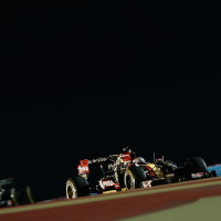 Grosjean hits out at wooden super-soft tyres