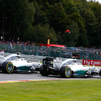 Bosses slam unacceptable Rosberg after Hamilton clash