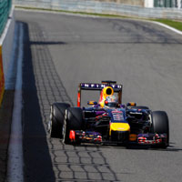 Struggling Vettel gets new engineer for 2015