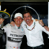 Rosberg looks to Massa for title finale help