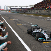 Focused Hamilton on charge for title says Lauda