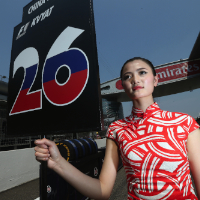 Wolff hopes grid girls return