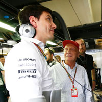Lauda pressures Lowe after Hamilton fire