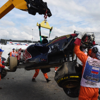 Sainz calm as airlifted after Sochi crash
