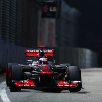 Qualifying Report - Hamilton takes decisive Singapore pole