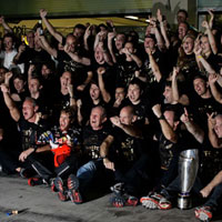 Race Notes - Vettel wins Abu Dhabi GP, and wins championship