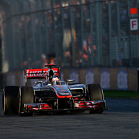 Race Report - Dream start for Button in Melbourne