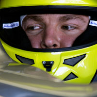Mercedes extends contract with Rosberg