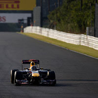 Qualifying Report - Vettel keeps pole record alive - just...