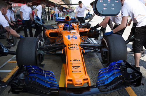 McLaren unveils radical new nose in Spain