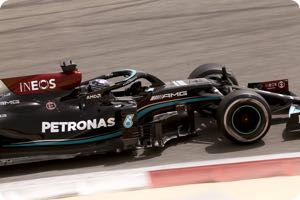 Marko admits new Mercedes looks nervous