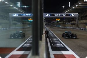 Hamilton at crossroads as contract saga rolls on