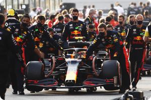 Red Bull team is super disorganised says Albers