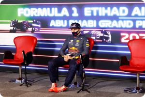 Albon hails Verstappen's amazing mental strength