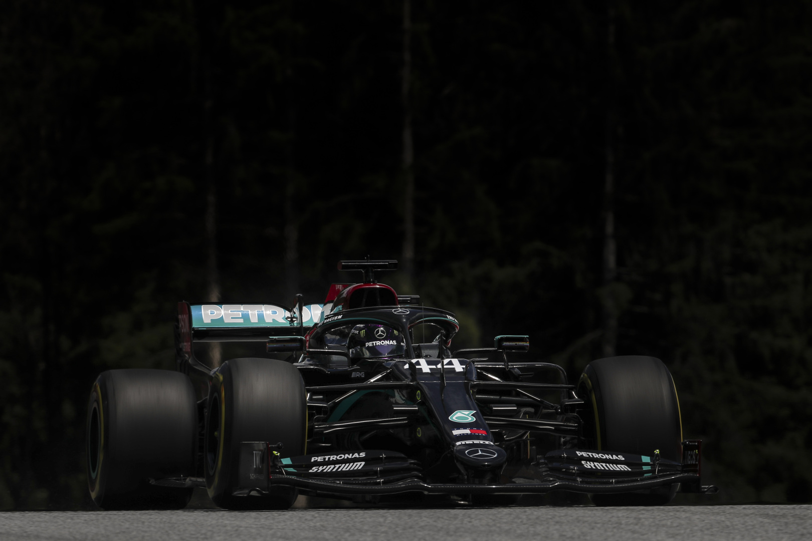 Black car may increase overheating risk says Wolff