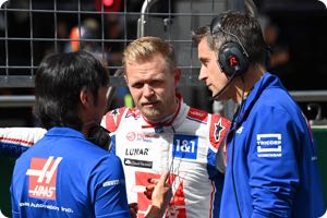 Magnussen to keep Haas seat in 2023 says Steiner