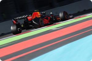 Red Bull ready for Mercedes rear wing protest