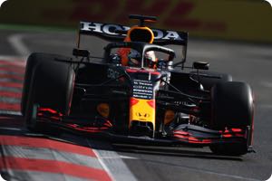 Italian press backs Pirelli over tyre blowouts