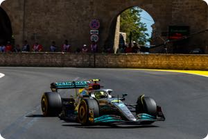 Bruised Hamilton will not miss Canadian GP