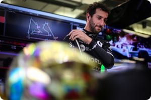 Champions slam Ricciardo over F1 replay criticism