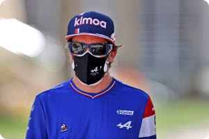 Negative F1 reputation makes Alonso laugh
