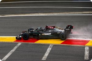 Red Bull has fresh doubts about Mercedes engine legality