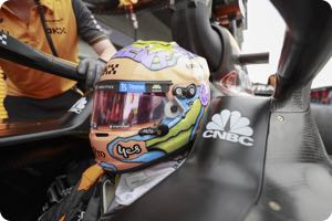 Ricciardo reminds F1 world he is still here