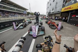 Drivers must maintain Mercedes harmony says Russell