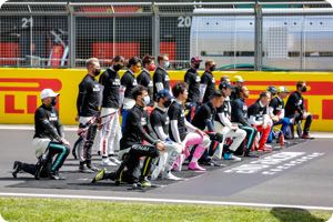 Magnussen stops kneeling because of Black Lives Matter