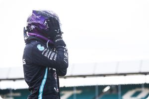 Wolff not worried about Hamilton contract