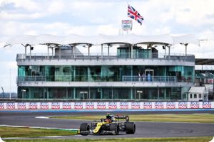 Spectators need patience before returning to F1 tracks