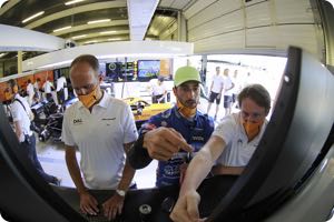 Up to Ricciardo to improve pace says Stella