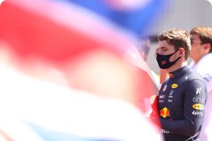 Hamilton lacks Verstappen's charisma says Alonso