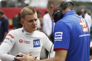 Still no news about new Schumacher contract