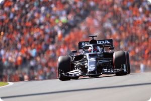 Tsunoda surprised to keep Alpha Tauri seat