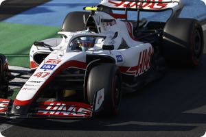 F1 teams testing bigger rear mirrors for FIA