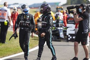 Bottas unhappy with Mercedes black overalls
