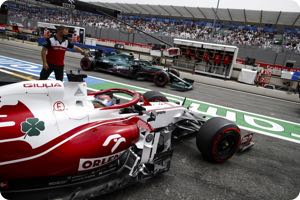 Sauber's deals with Alfa Romeo, Vasseur in doubt