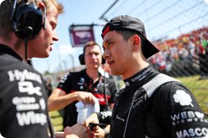 Sauber admits Chinese Zhou not yet signed for 2024