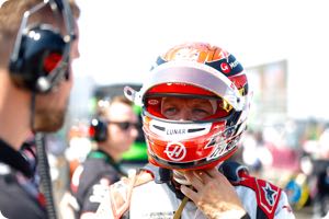 No reason for Haas to dump Magnussen says Steiner