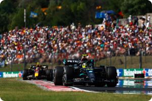 Pirelli hits back at Hamilton's tyre claims