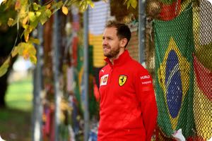 Vettel admits Ecclestone contract advice