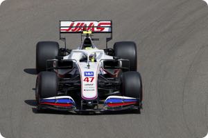 Steiner not critical of Schumacher's cautious approach