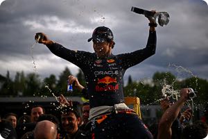 Red Bull signs Perez extension through 2024