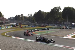 Monza sprint race like a carnival parade