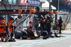 Red Bull will not repeat botched Verstappen pitstop