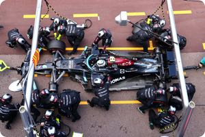 Ferrari tried to help Mercedes remove Bottas wheel