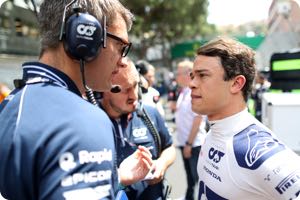 Patient de Vries tries to revive F1 career