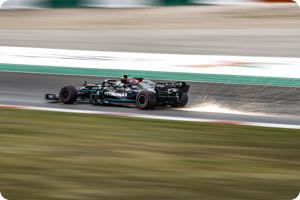 Wolff says Bottas-Russell swap rumours nonsense